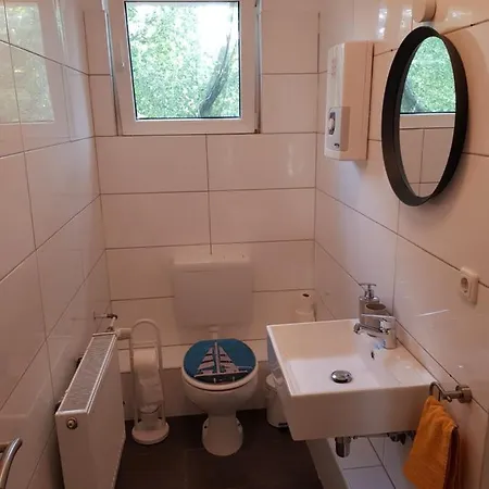 3 Zimmer Apartment In Duisburg 아파트 *